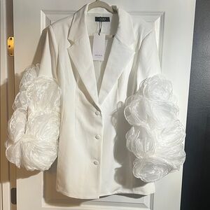 AKIRA Ivory Ruffle Sleeve Blazer